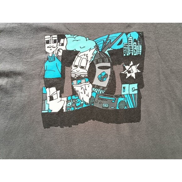 Y2K DC Shoes T-Shirt  Men's Medium Gray Short Sleeve - Picture 2 of 6